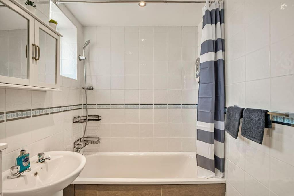 Lovely 3-Bed Clapham Common London Kültér fotó